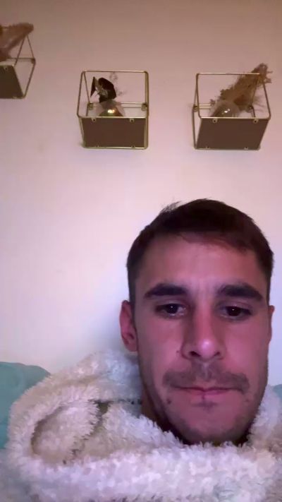 Twentytwo95 live cam on Cam4