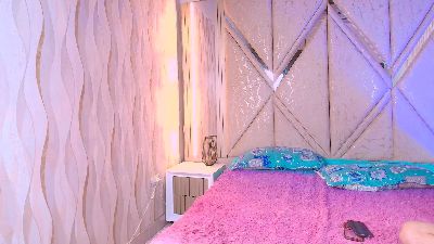 Twinfire_zeus live cam on Cam4