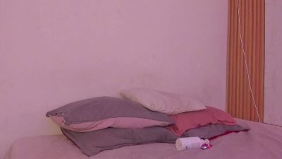 TwoMilkyway live cam on Cam4