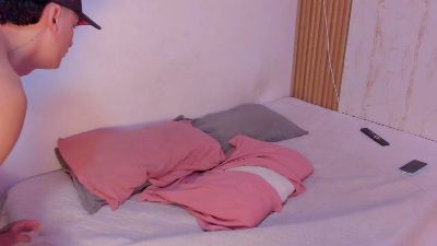 TwoMilkyway live cam on Cam4