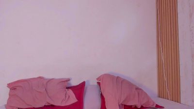 TwoMilkyway live cam on Cam4