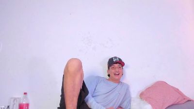 TwoMilkyway live cam on Cam4