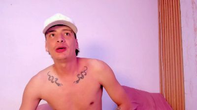 TwoMilkyway live cam on Cam4