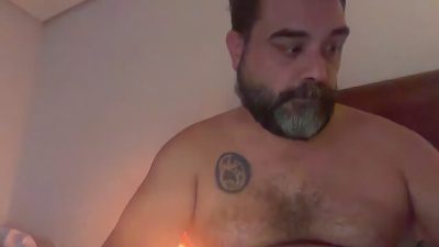 Txuloso_Osbru live cam on Cam4