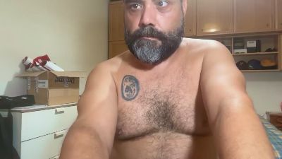 Txuloso_Osbru live cam on Cam4