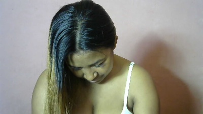 Tyah7 live cam on Cam4