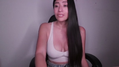 Tyanna_queen live cam on Cam4