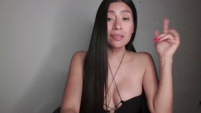 Tyanna_queen live cam on Cam4