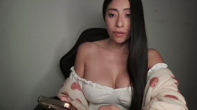 Tyanna_queen live cam on Cam4