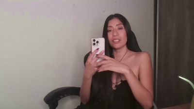 Tyanna_queen live cam on Cam4