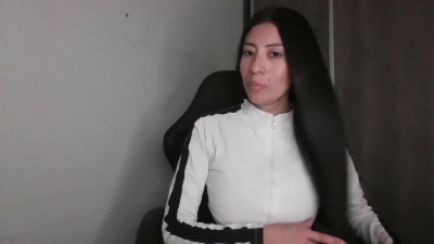 Tyanna_queen live cam on Cam4