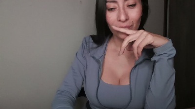 Tyanna_queen live cam on Cam4