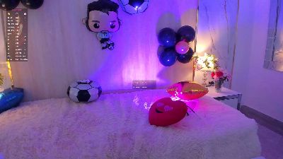 TylerBloom live cam on Cam4