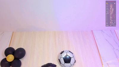 TylerBloom live cam on Cam4