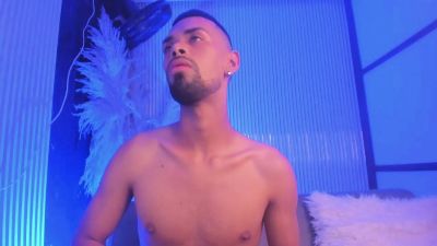Tyler_204 live cam on Cam4
