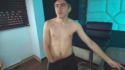 Tyler_Mcrey live cam on Cam4