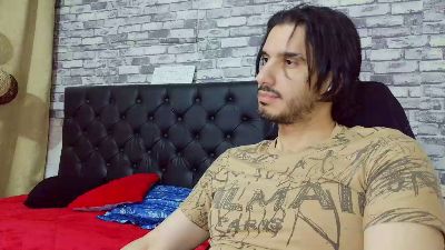 Tyler_dn live cam on Cam4