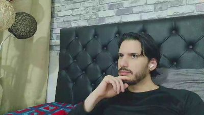 Tyler_dn live cam on Cam4