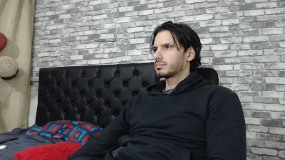 Tyler_dn live cam on Cam4