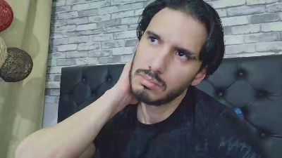 Tyler_dn live cam on Cam4