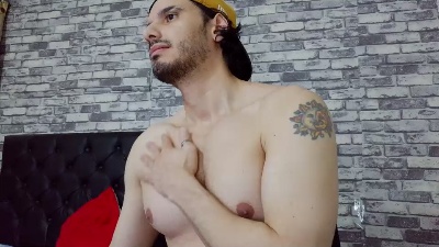 Tyler_dn live cam on Cam4
