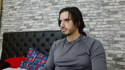 Tyler_dn live cam on Cam4