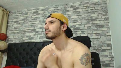 Tyler_dn live cam on Cam4