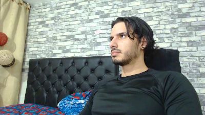 Tyler_dn live cam on Cam4
