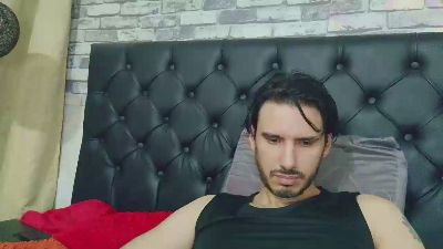 Tyler_dn live cam on Cam4