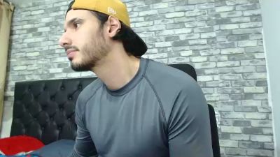 Tyler_dn live cam on Cam4