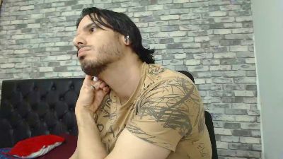 Tyler_dn live cam on Cam4