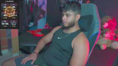Tyler_price live cam on Cam4