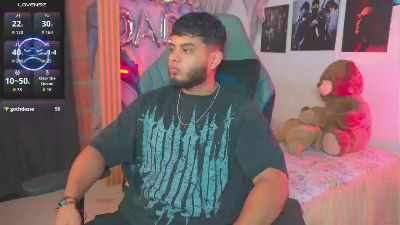 Tyler_price live cam on Cam4
