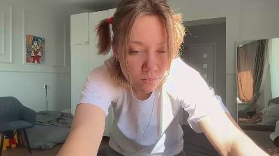 TynishaEben live cam on Cam4