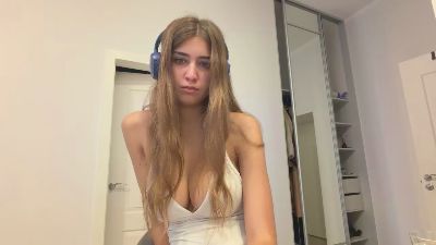TynishaMacivor live cam on Cam4