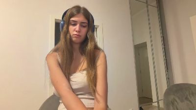 TynishaMacivor live cam on Cam4