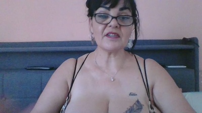 URAGANO_PASION_ live cam on Cam4