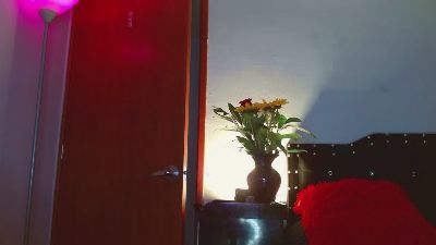 URSULAWHITE69 live cam on Cam4