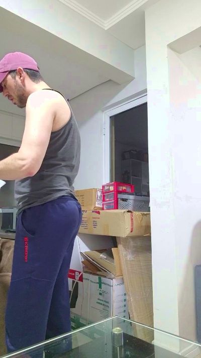 Uber_dot_Pr live cam on Cam4