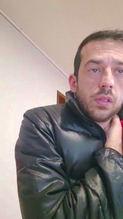 Uber_dot_Pr live cam on Cam4