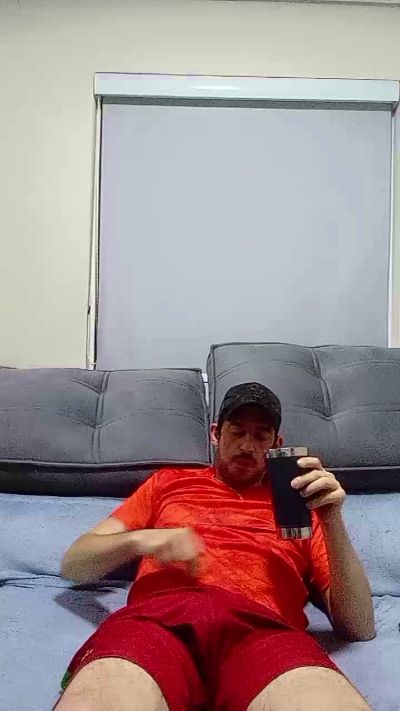 Uber_dot_Pr live cam on Cam4