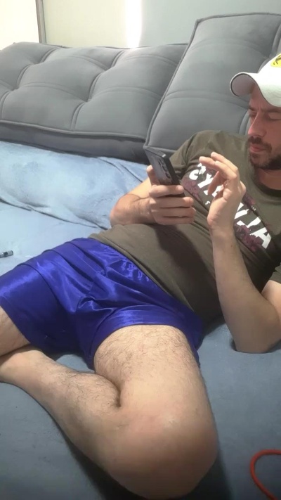 Uber_dot_Pr live cam on Cam4