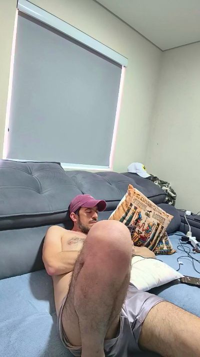 Uber_dot_Pr live cam on Cam4