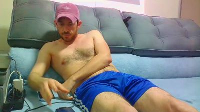 Uber_dot_Pr live cam on Cam4