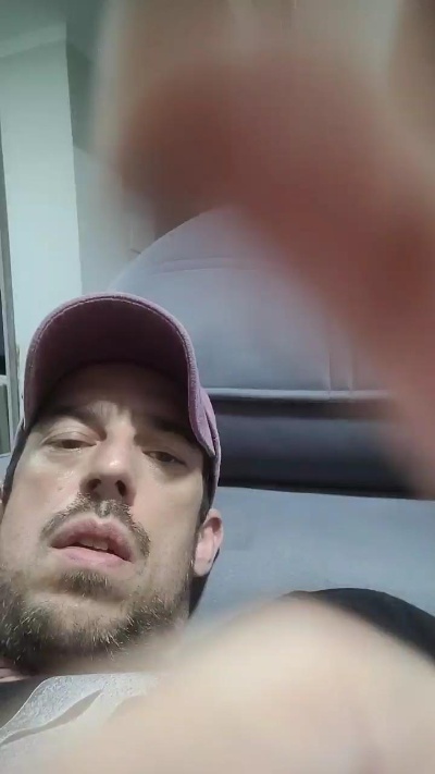 Uber_dot_Pr live cam on Cam4