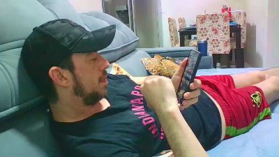 Uber_dot_Pr live cam on Cam4