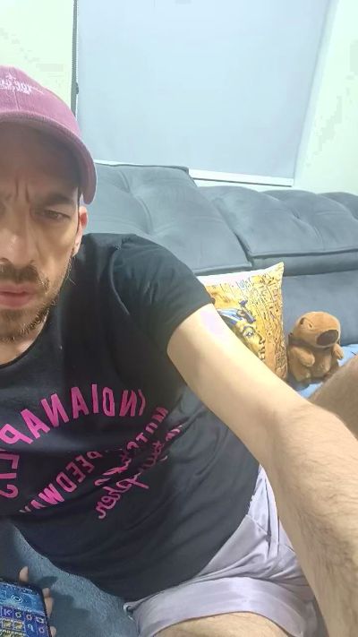 Uber_dot_Pr live cam on Cam4