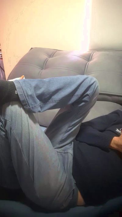 Uber_dot_Pr live cam on Cam4
