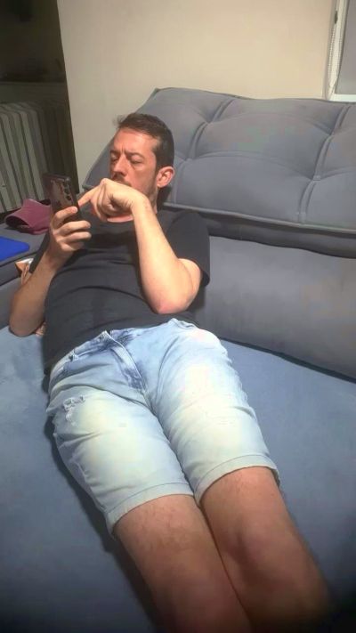 Uber_dot_Pr live cam on Cam4