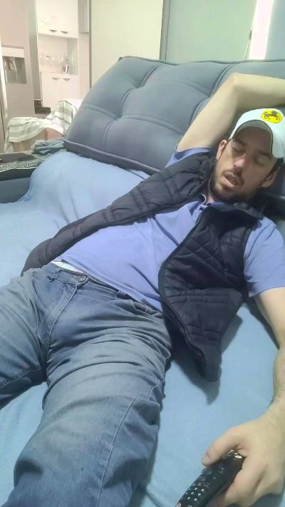 Uber_dot_Pr live cam on Cam4